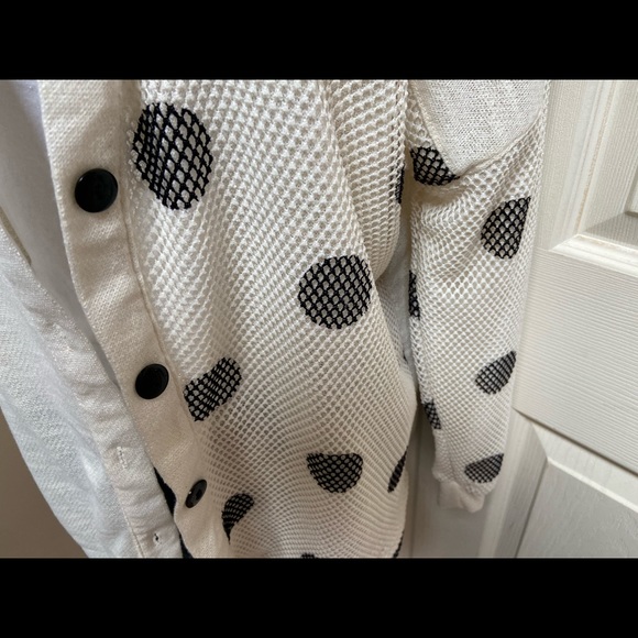Blumin white/ black circle patterned button down long sleeved shacket - Picture 4 of 8